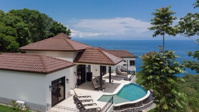 The house and its pool
